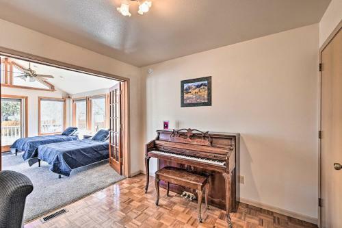 Charming Buena Vista Home With Hot Tub And Deck!