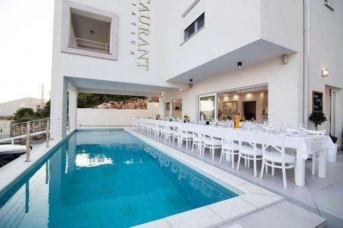 Poolincluded Villa Pearl Of Adriatic