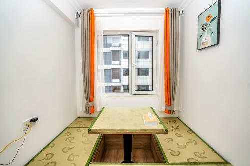 Locals Apartment House 01