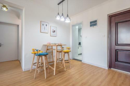 Locals Apartment House 50