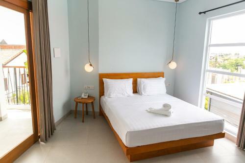 Coco & Pineapple Pants Hostel - Canggu, Bali