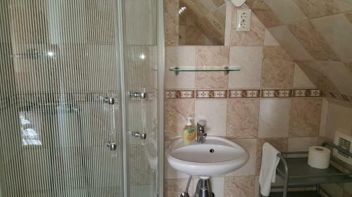 Bed & Breakfast Kitti Panzio