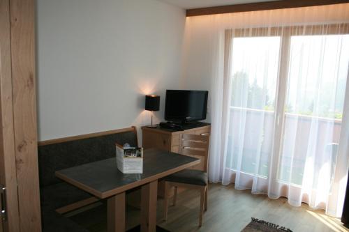 Hostal Alpenhof Strenge