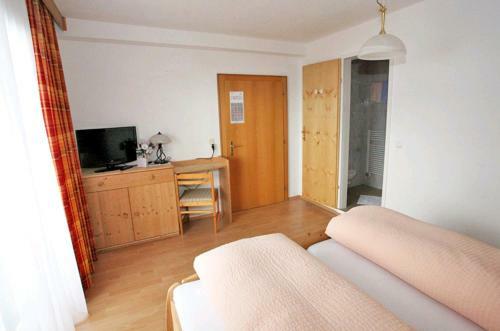 Hostal Alpenhof Strenge