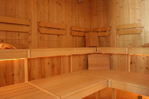 Hostal Alpenhof Strenge