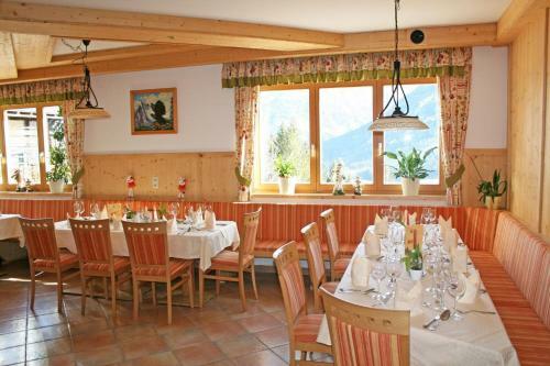 Hostal Alpenhof Strenge