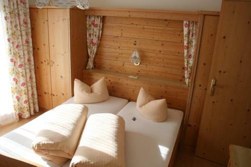 Hostal Alpenhof Strenge