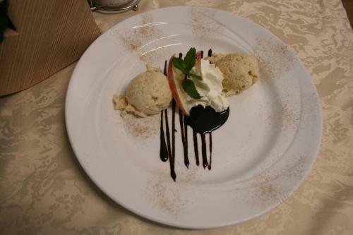 Hostal Alpenhof Strenge