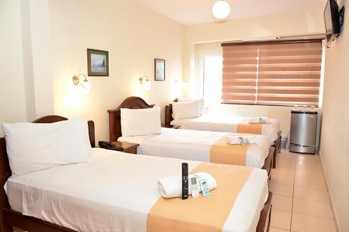Hostal La Siesta Hotel