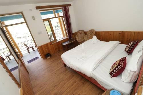 Hostal Raj Guest House