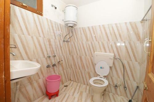Hostal Raj Guest House