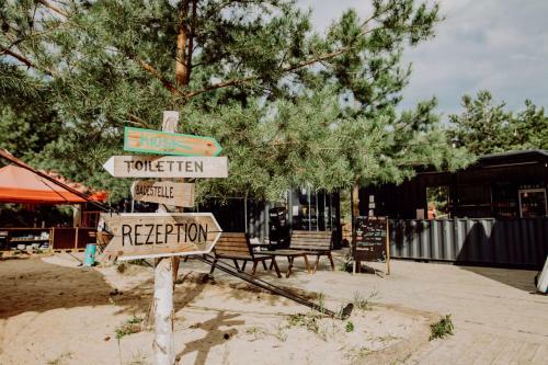 Hotel Raus Und Gut Glamping Am Gr�bendorfer See
