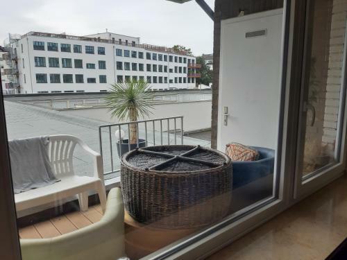 Apartamento 2 Bed/2 Baths In D�sseldorf Center Next To Kytaro