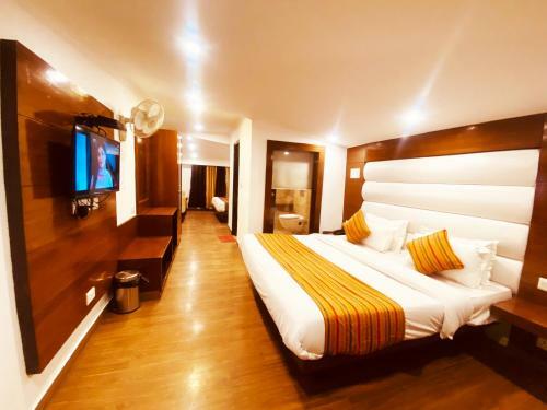 Hotel Royal Classic @ Mall Road Mussoorie