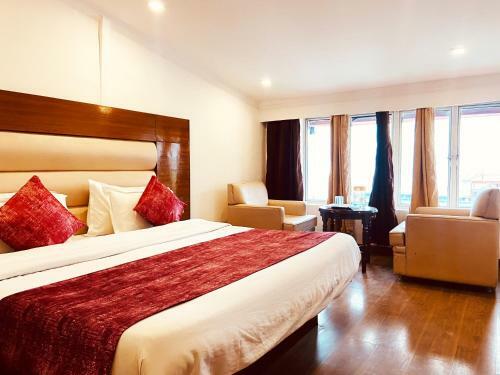 Hotel Royal Classic @ Mall Road Mussoorie
