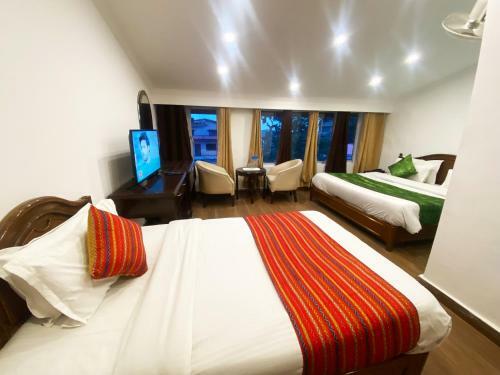 Hotel Royal Classic @ Mall Road Mussoorie
