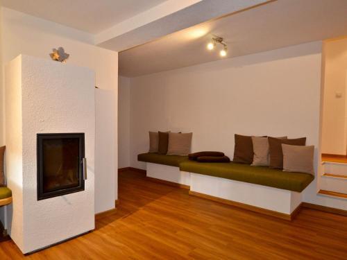 Beautiful Apartment In Umhausen With Balcony