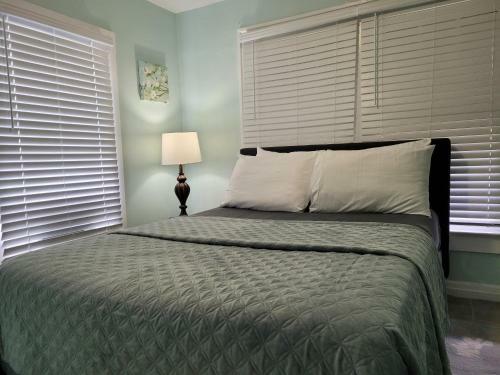 Apartamento Comfortable Two Bedroom Home