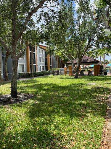 Apartamento Home Sweet Home. Cozy 2 Bedroom 2 Bath