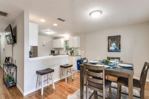 King St Bungalow