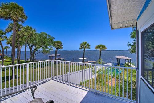 Tropical Villa Screened Porch And Water View!