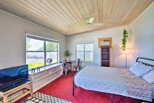 Tropical Villa Screened Porch And Water View!