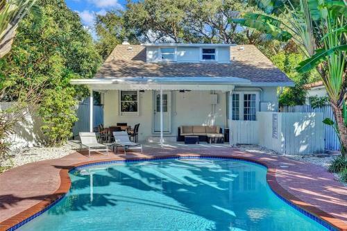 Villa Beach House W/ Heated Pool
