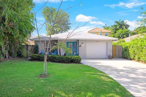 Naples Park Paradise