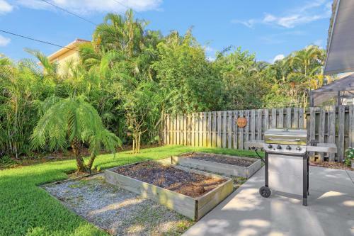Naples Park Paradise