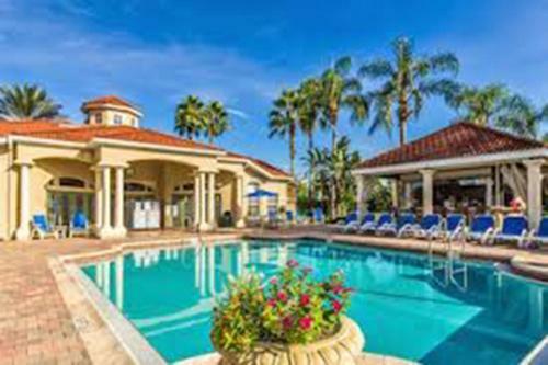 This Grand 5 Bedroom Villa With A Private Pool Is Great Choice