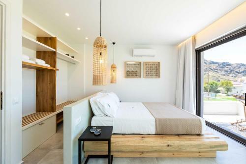 Villa Smili-naiades/3 Bedrooms, Luxury, Beachfront