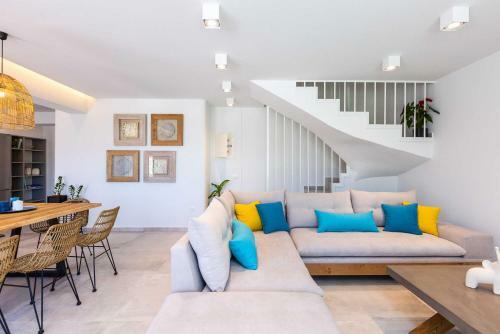 Villa Smili-naiades/3 Bedrooms, Luxury, Beachfront