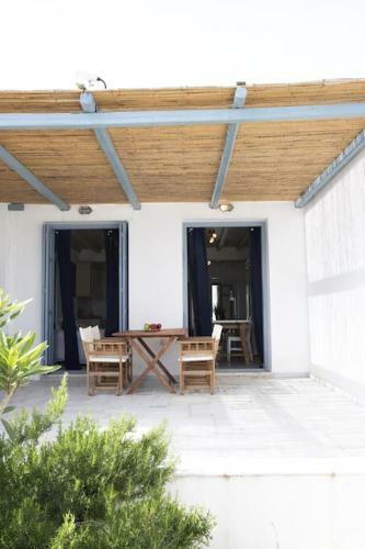 Beachfront 2br Apartment - Free Parking