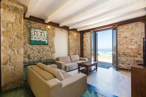 Villa Volakas Beachfront Suites