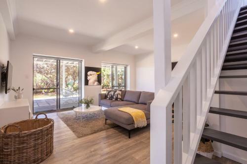 The Bunker - Coastal Home In Gracetown - Relaxing!