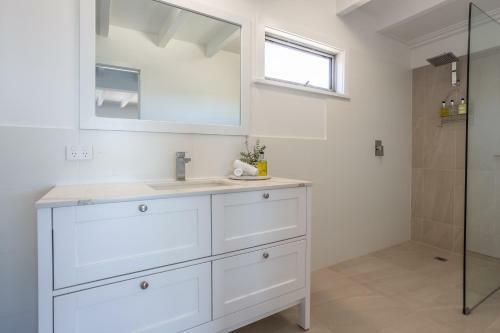 The Bunker - Coastal Home In Gracetown - Relaxing!