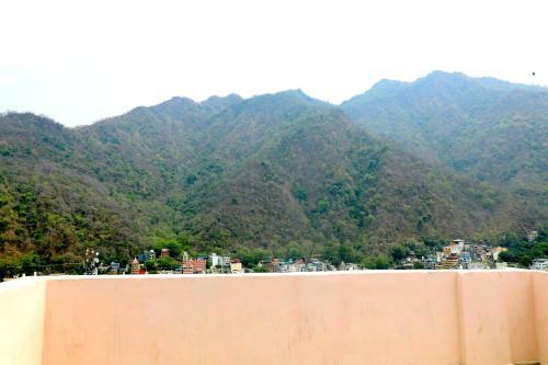 Live Free Hostel 2.0 Rishikesh