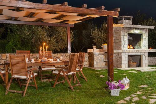 Luxury Villa Luminosa