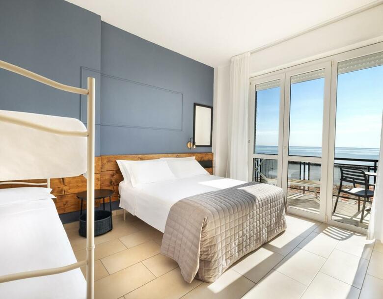Hotel Constellation