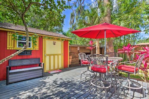 Oasis With 2 Stand-alone Casitas And Outdoor Bath