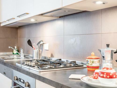 La Marina Apartment With Patio & Parking