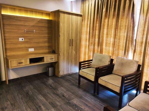 Hotel Manasi Royal