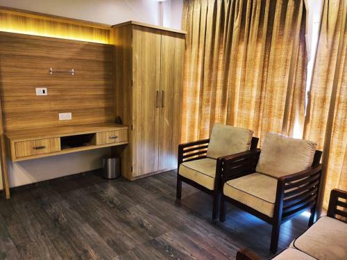 Hotel Manasi Royal