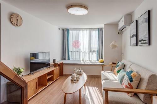 Locals Apartment House 01