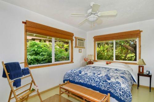 Hale Iki Kapaa Cottage - 1 Block To Beach!