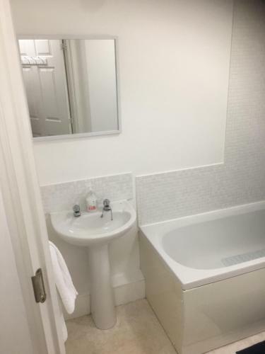 Beautiful 2 Bed Apartment