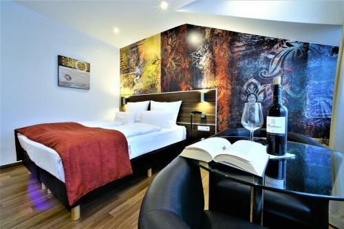 Ascot Hotel