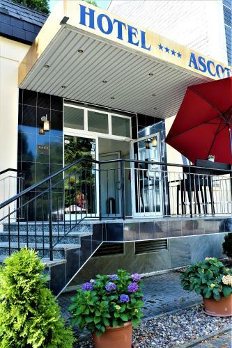 Ascot Hotel