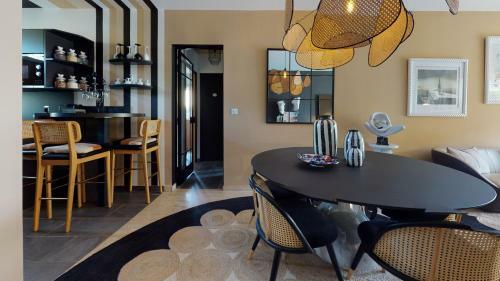 Apartamento L?art D�co : 2 Chambres // Superbe Jardin