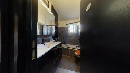Apartamento L?art D�co : 2 Chambres // Superbe Jardin